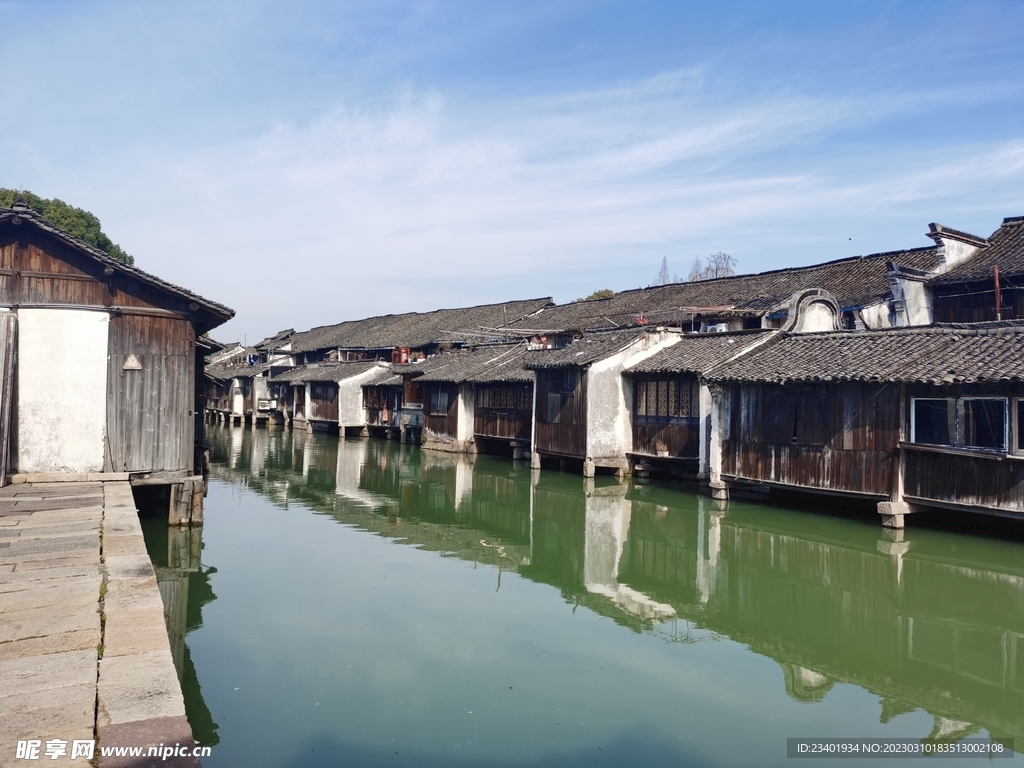 乌镇旅游绿水古建筑