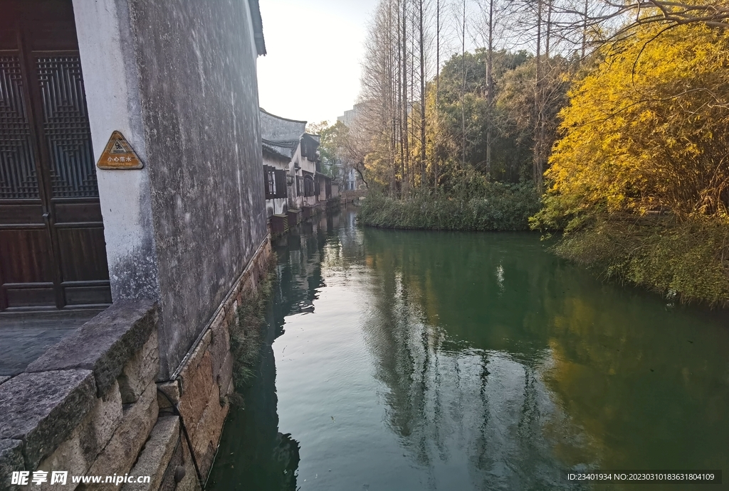 乌镇旅游绿水绿树古建筑