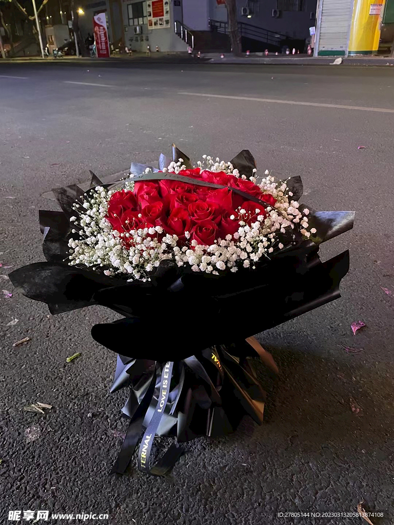 红玫瑰花束