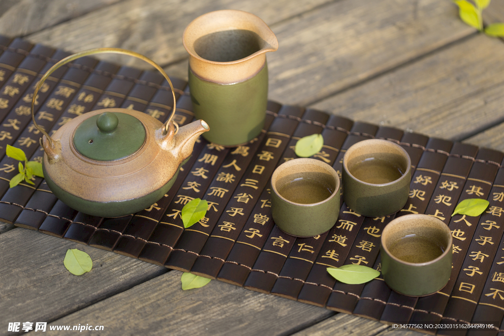 茶壶和茶杯
