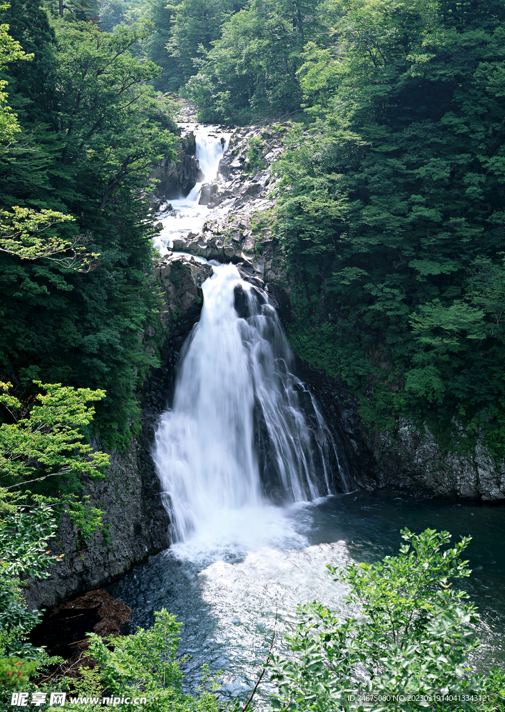 瀑布