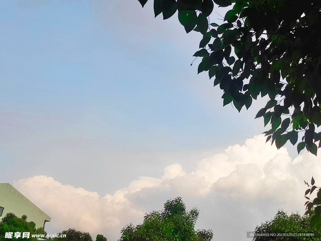 蓝天白云天空