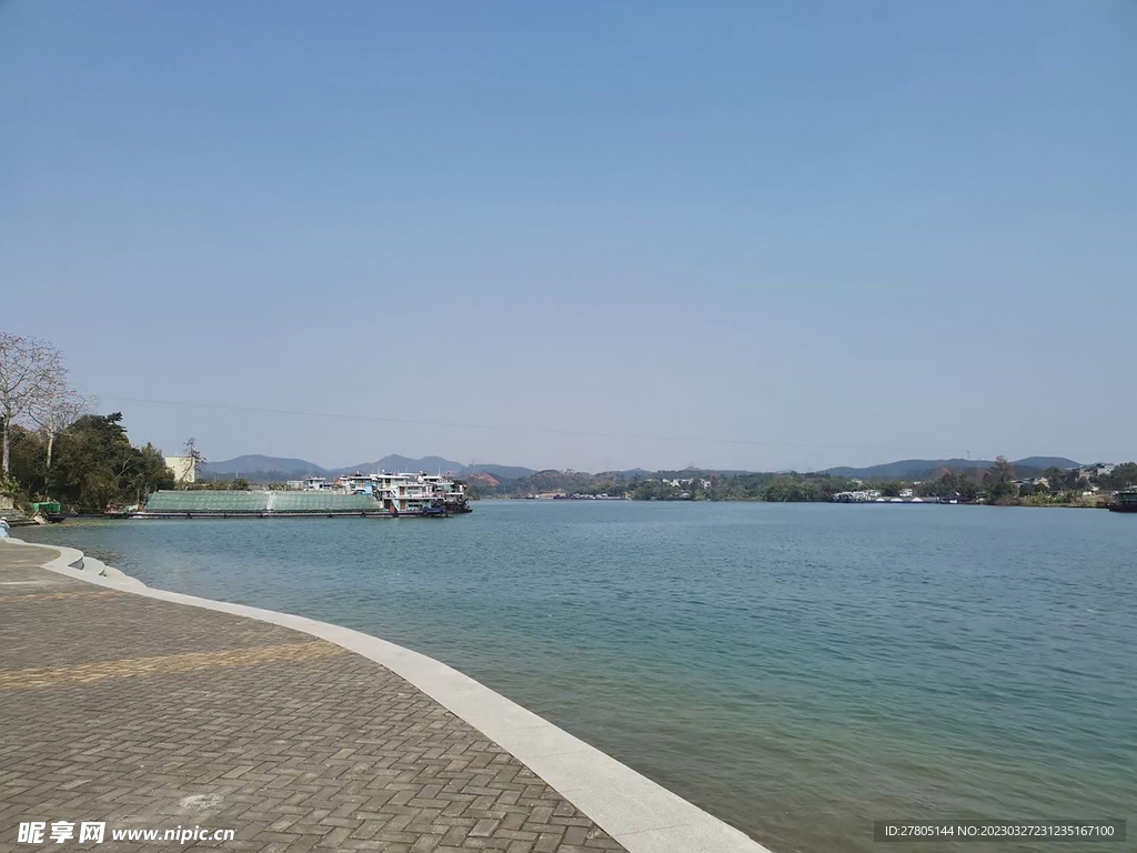 湖景