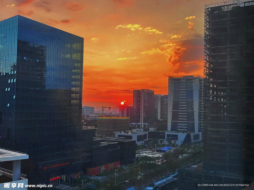 夕阳建筑美景