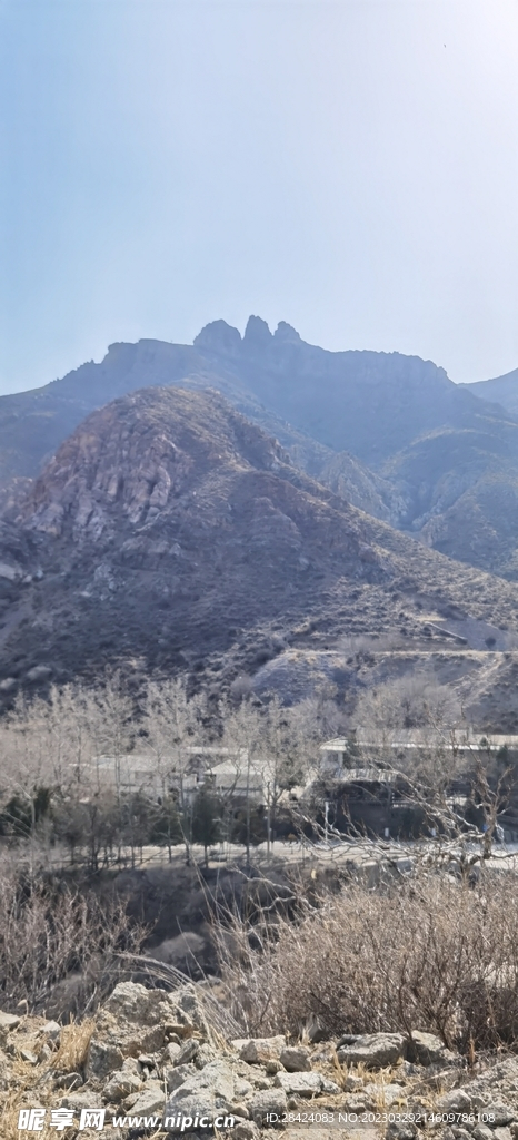 春天  踏青  远山