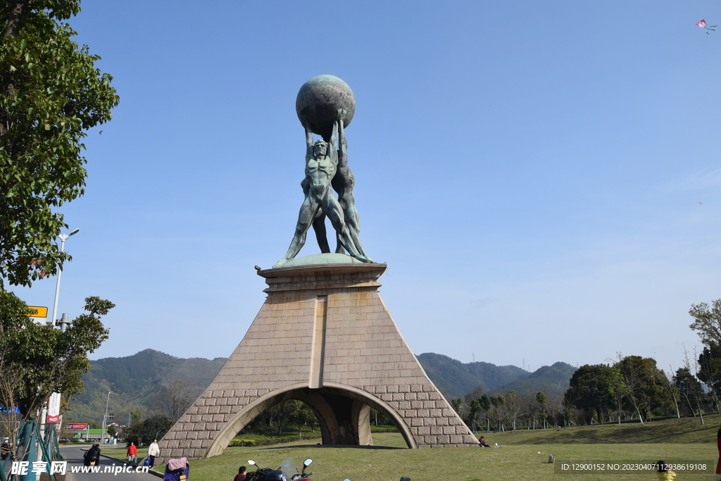 三个峒人