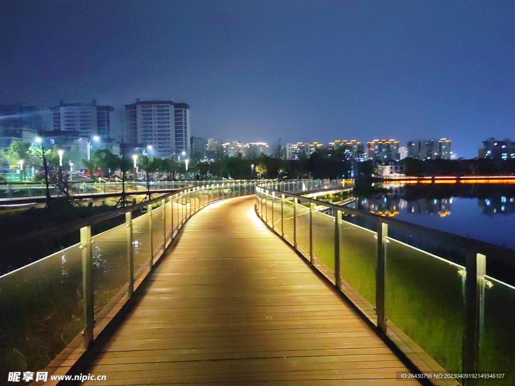 观光步道灯光夜景