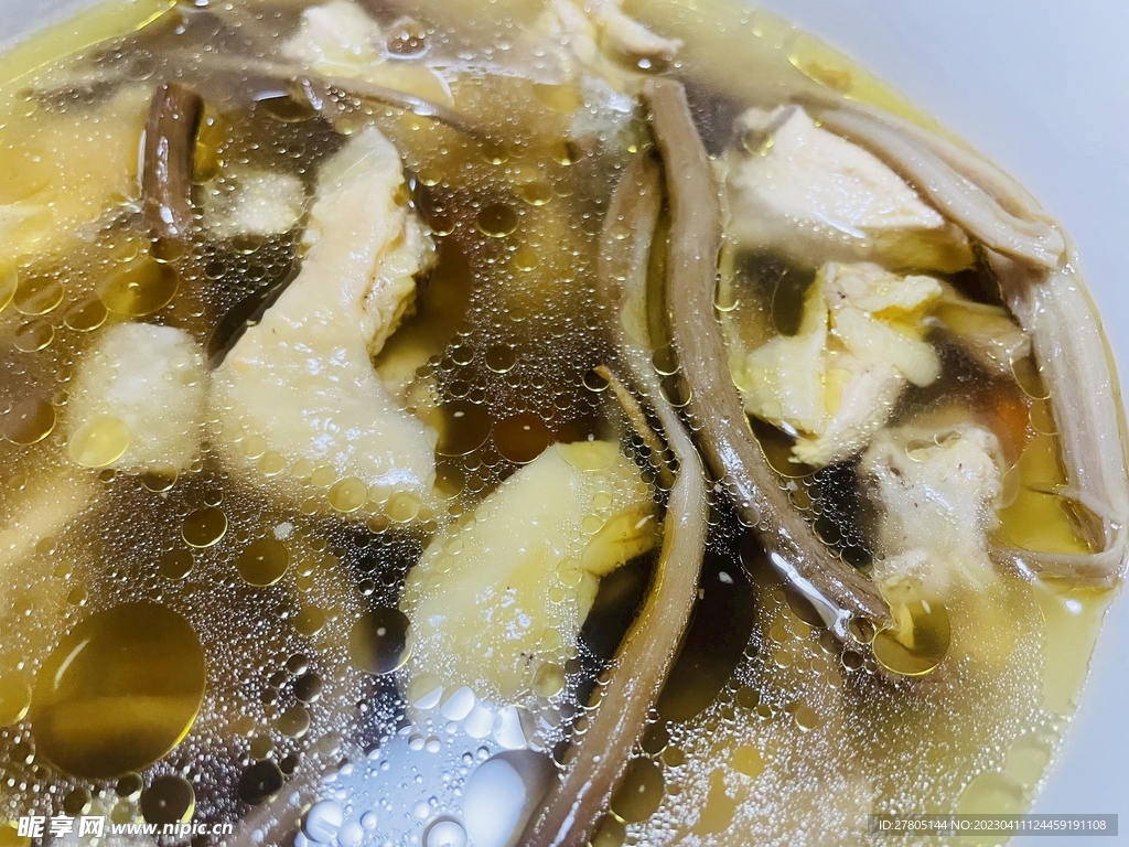 鸡肉茶树菇汤