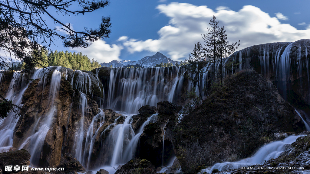高清高山流水瀑布摄影壁纸