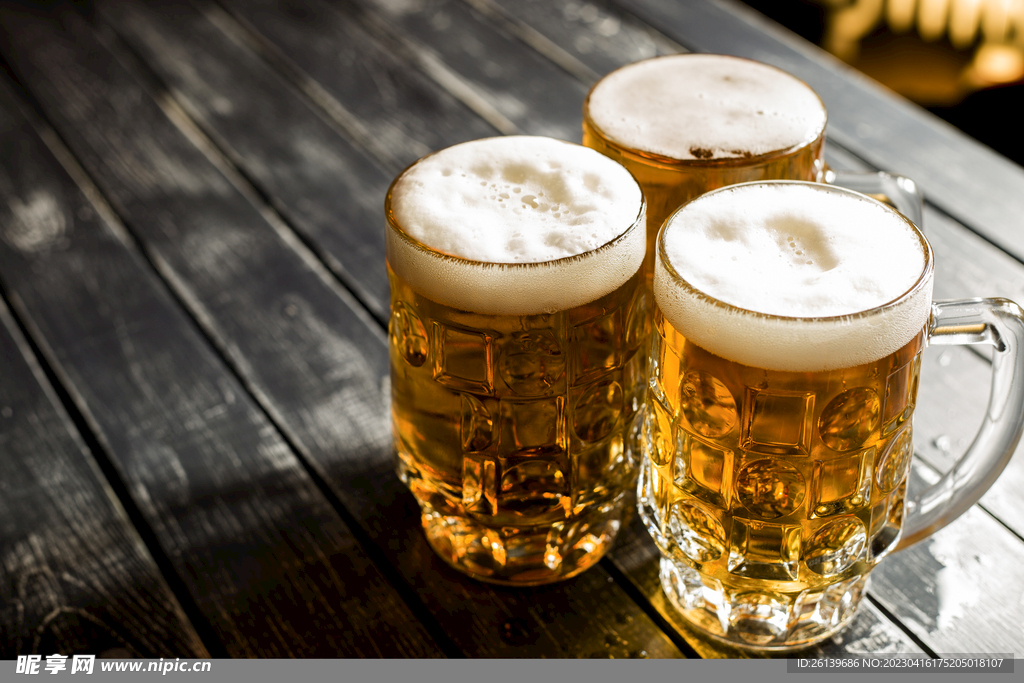 啤酒 