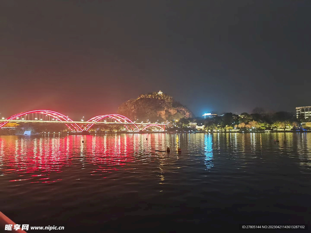 拱桥夜景