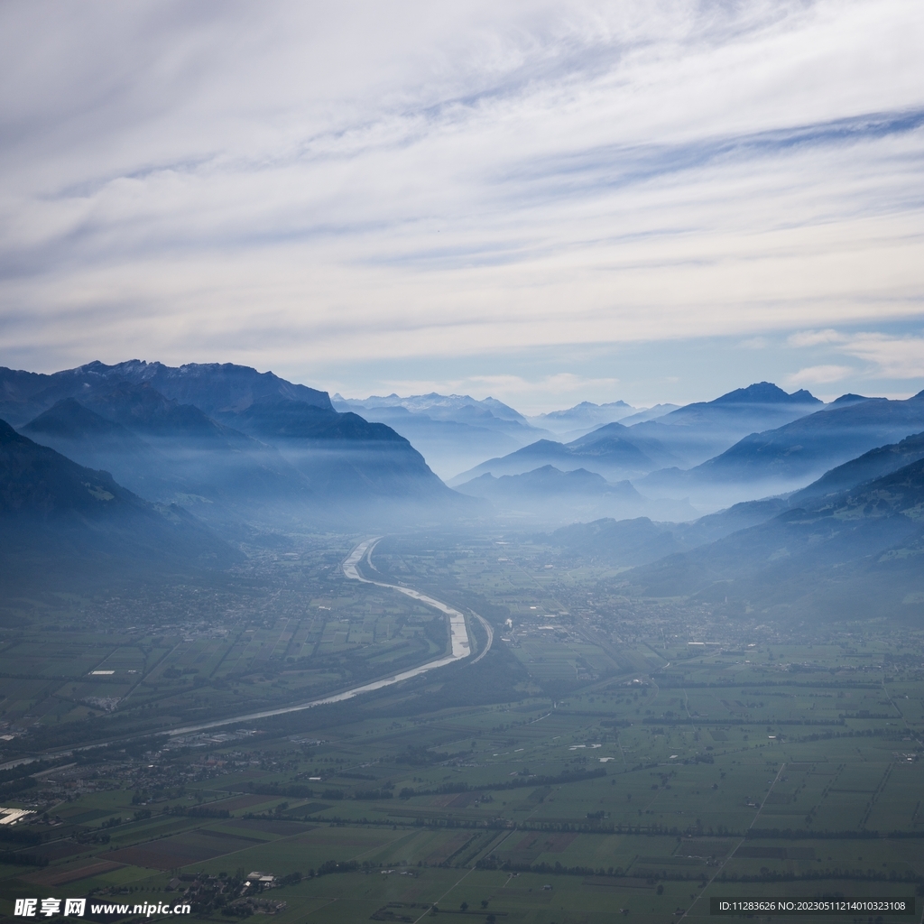 群山背景