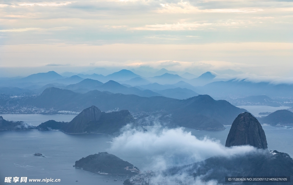 群山背景