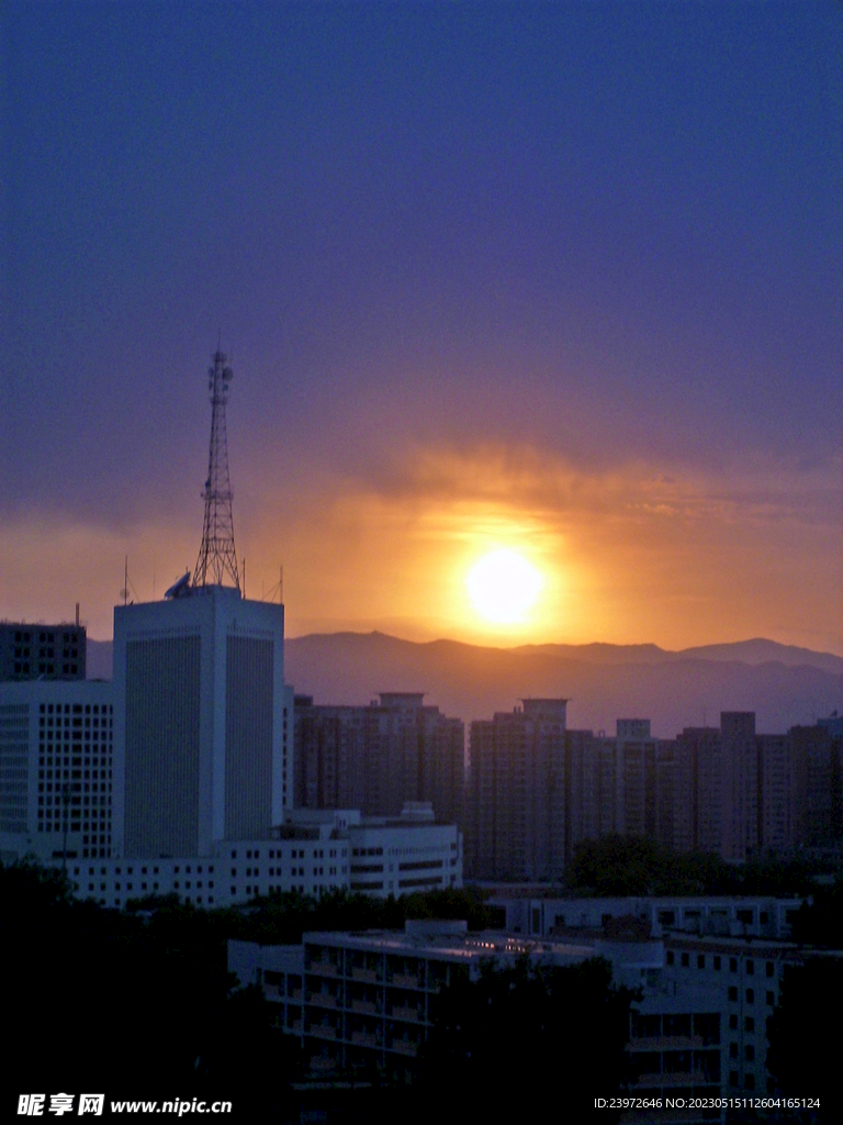 北理工校园四月傍晚景