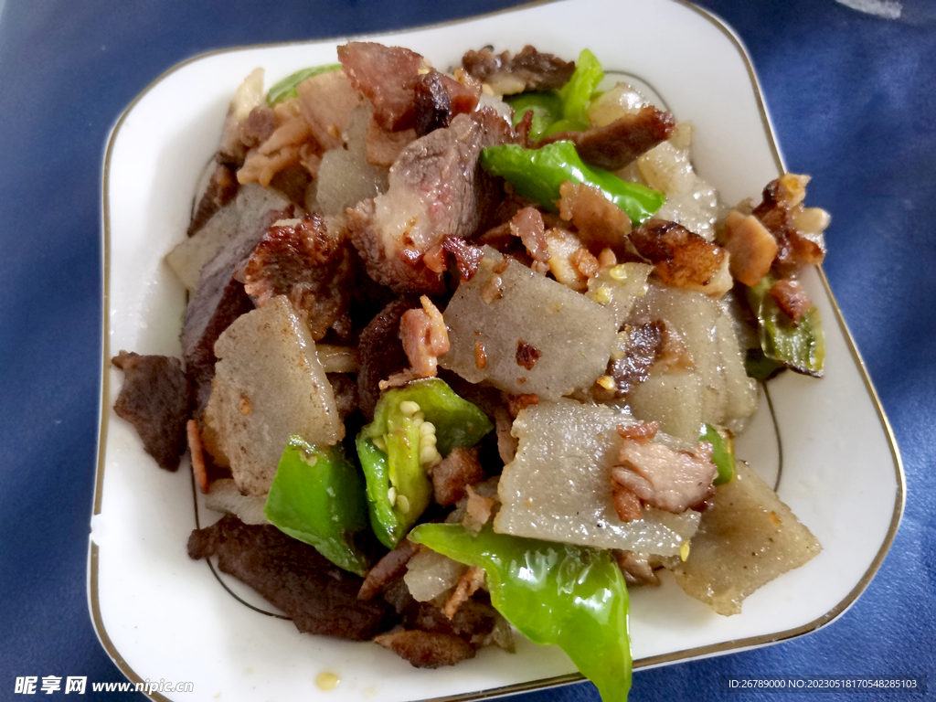 粉皮炒腊肉