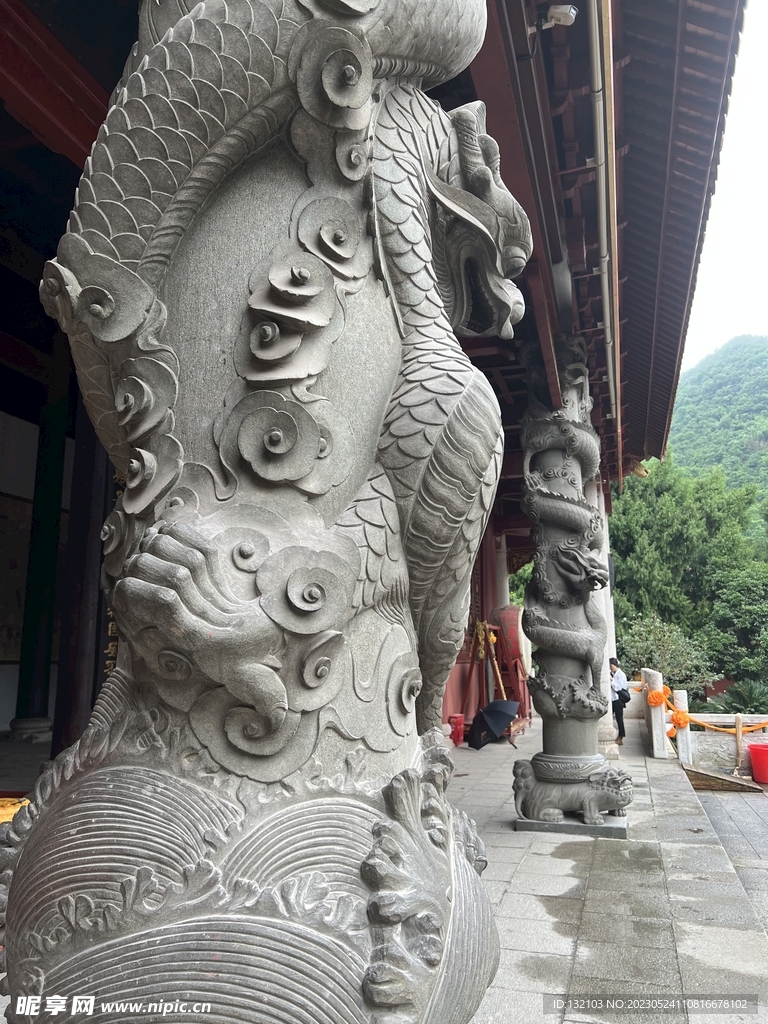石龙柱