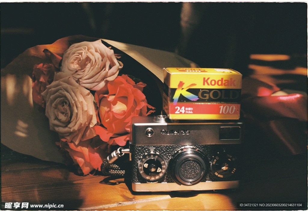 鲜花与相机