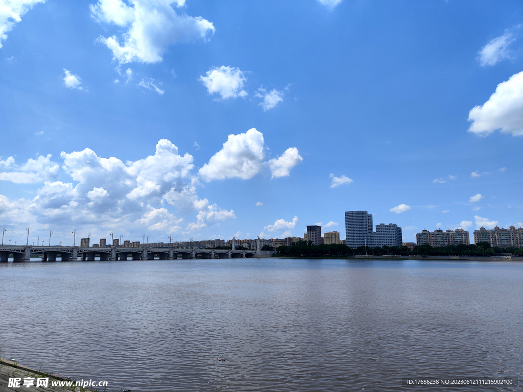 城市