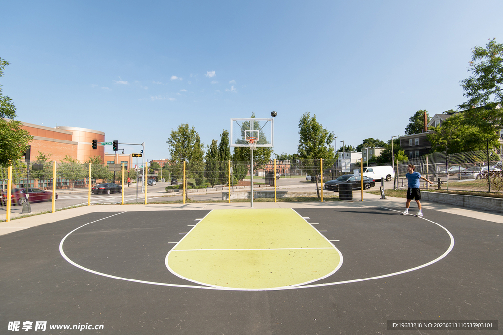 篮球场