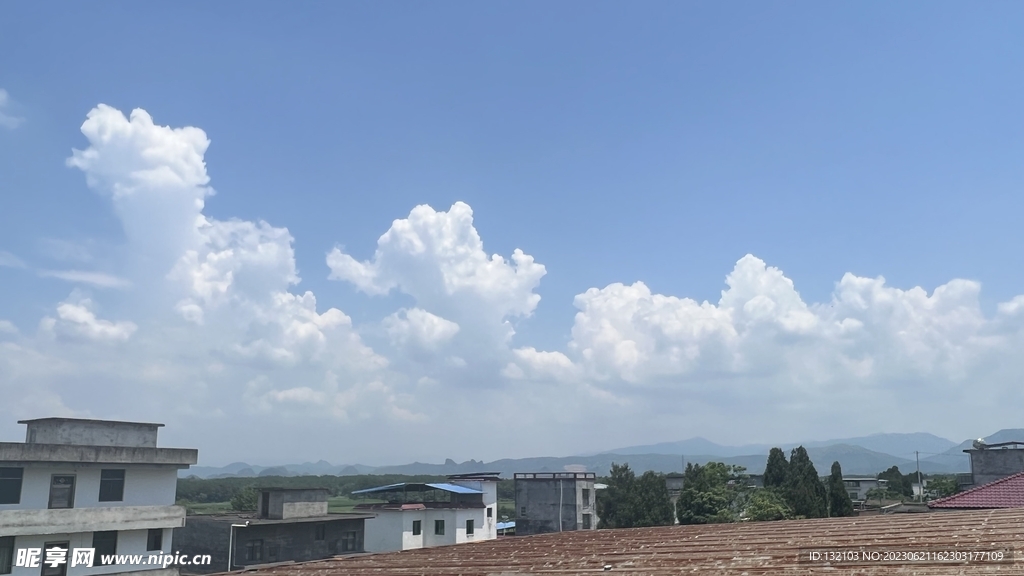 白云蓝天