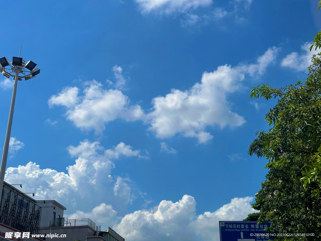 天空