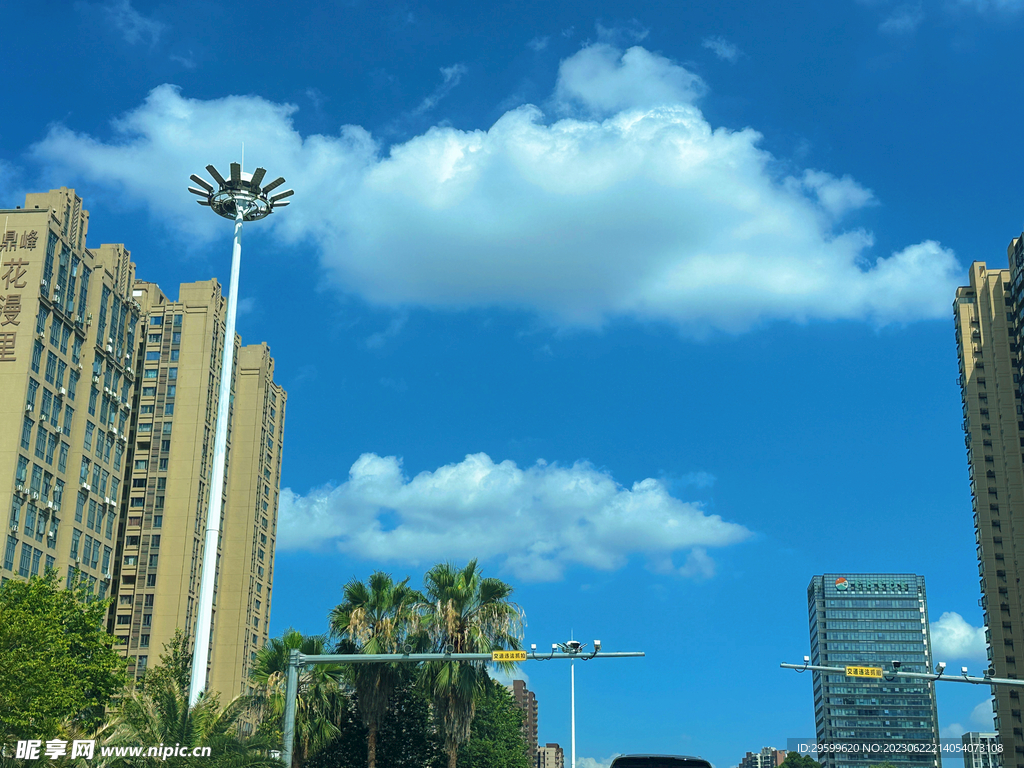 天空