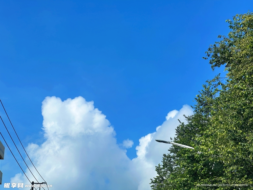 天空