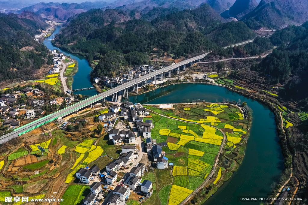 小河