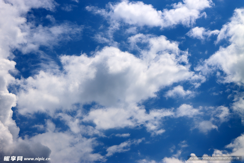 蓝天白云