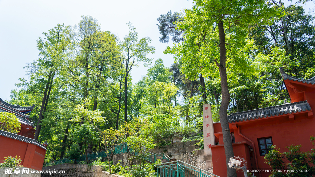 黔灵山公园弘福寺祖师安息地