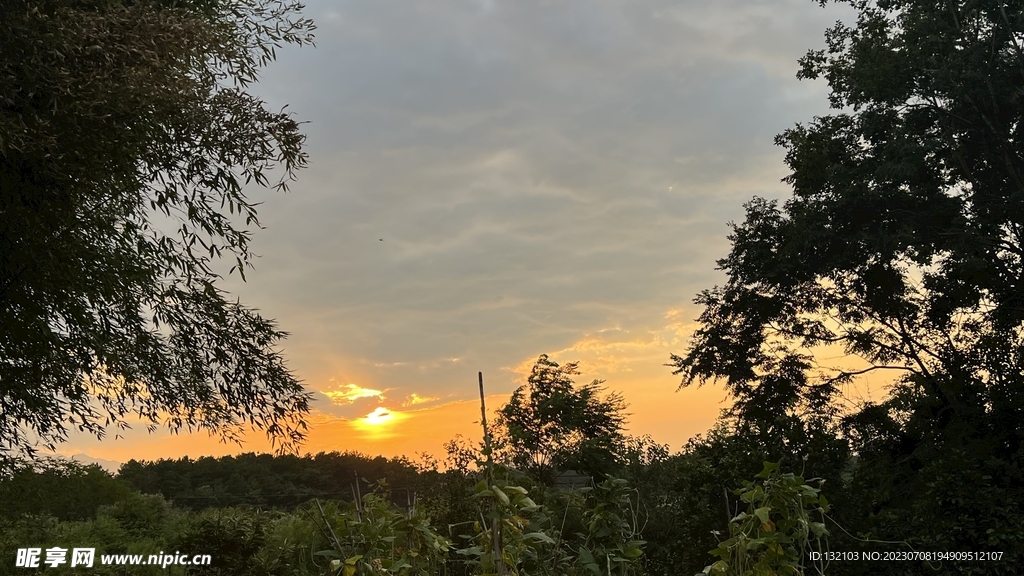夕阳 