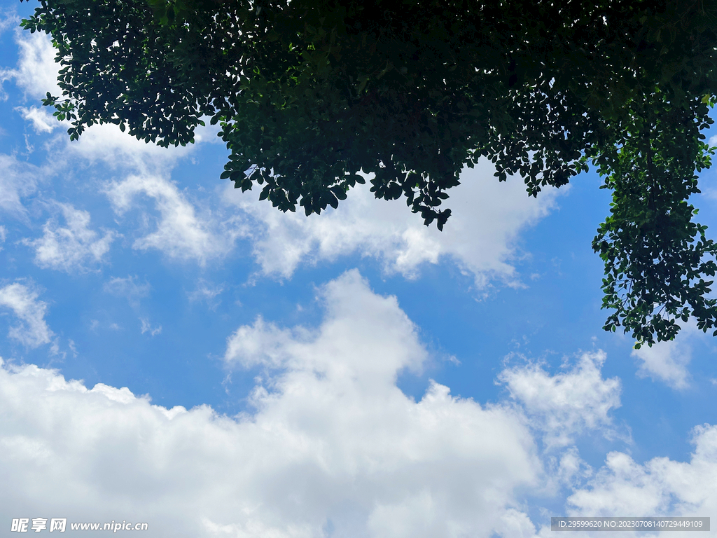 天空