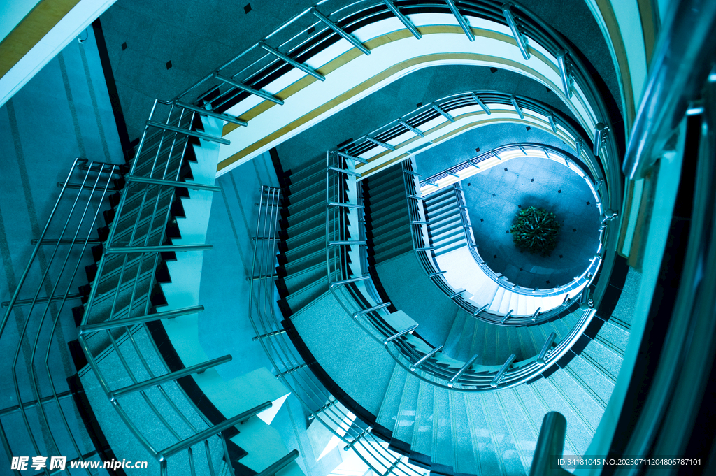 室内旋转楼梯