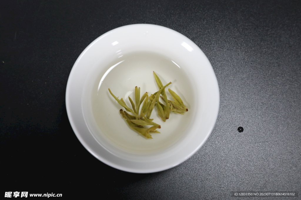 茶叶茶特产西湖龙井绿茶茶汤