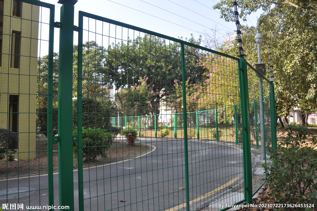 学校隔离栏