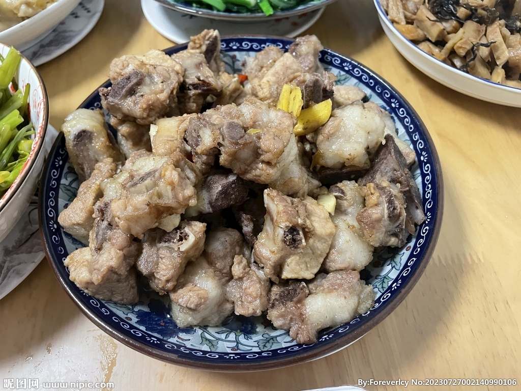 焖排骨