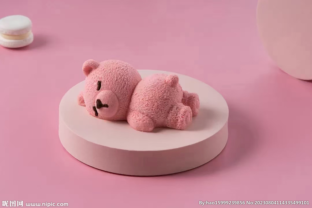 粉色小熊