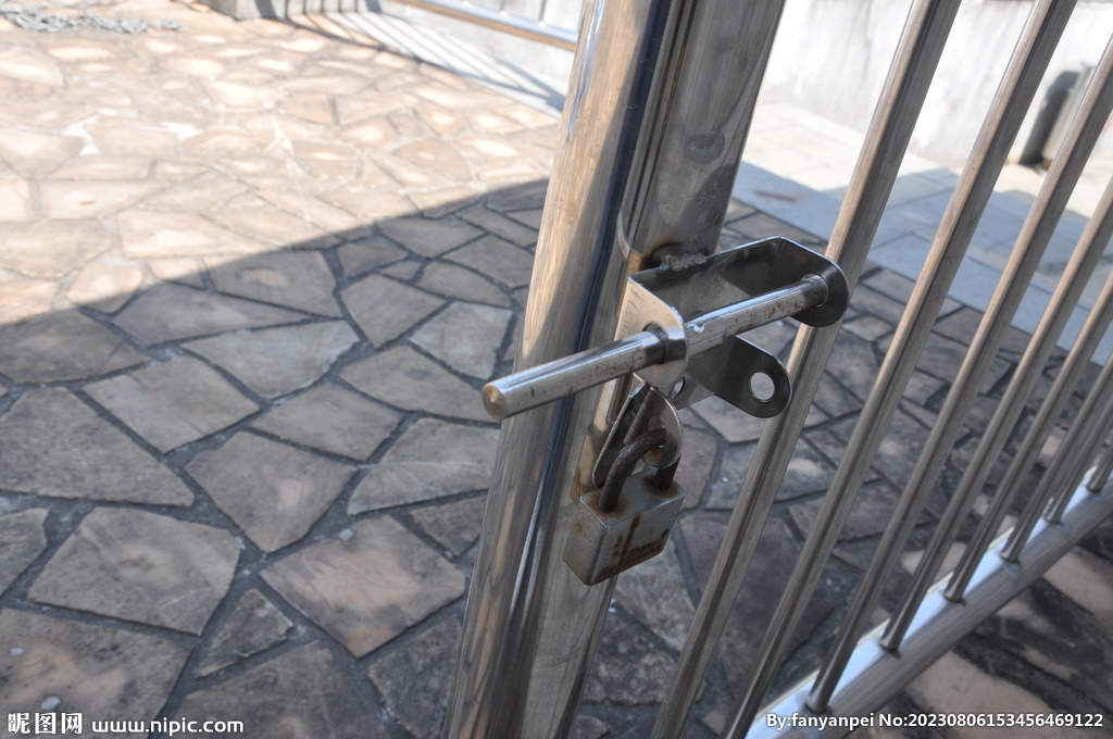 不锈钢围栏门锁细节