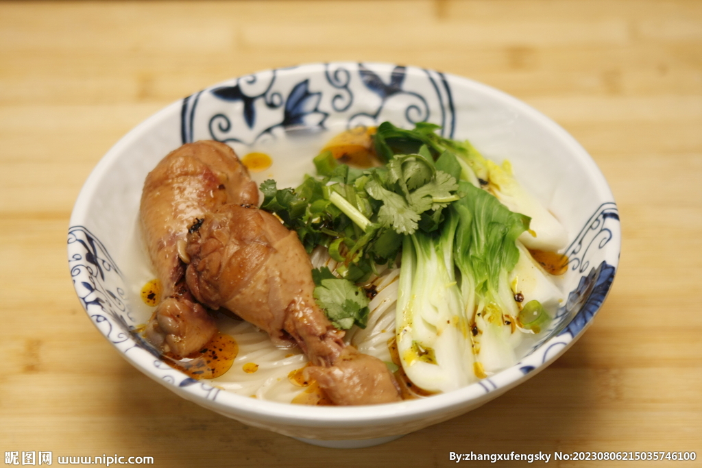 香辣鸡腿面