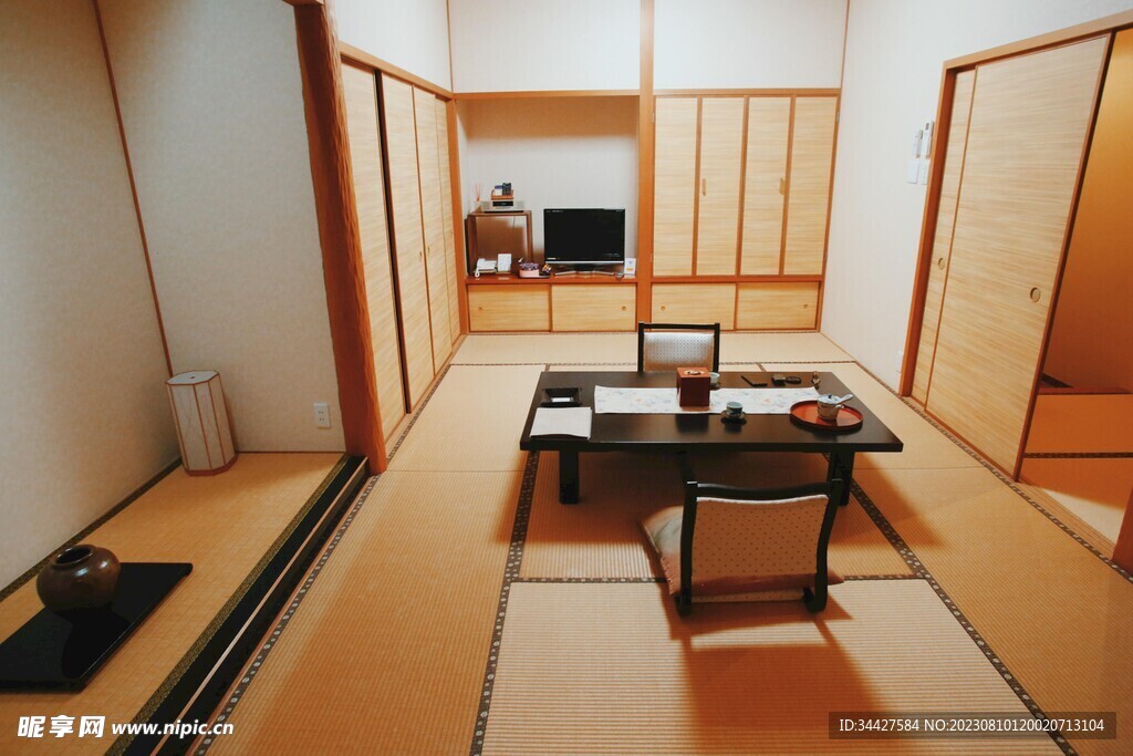 日式酒屋内景