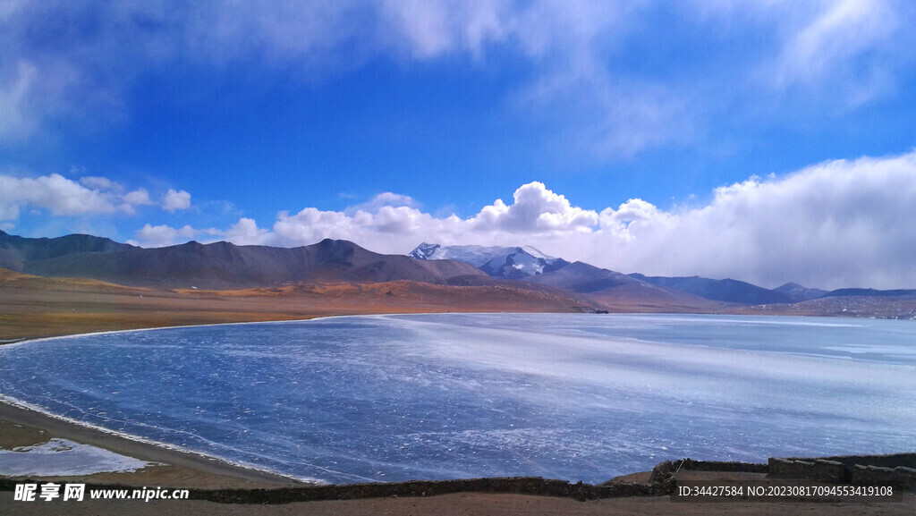 冬季冰湖景