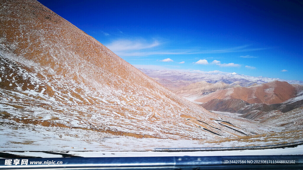 雪山和山路