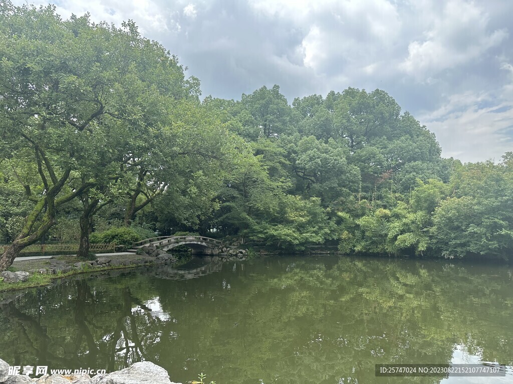 河流湖面风景