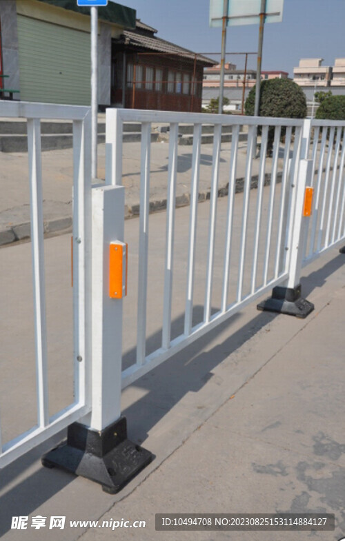 路边交通护栏