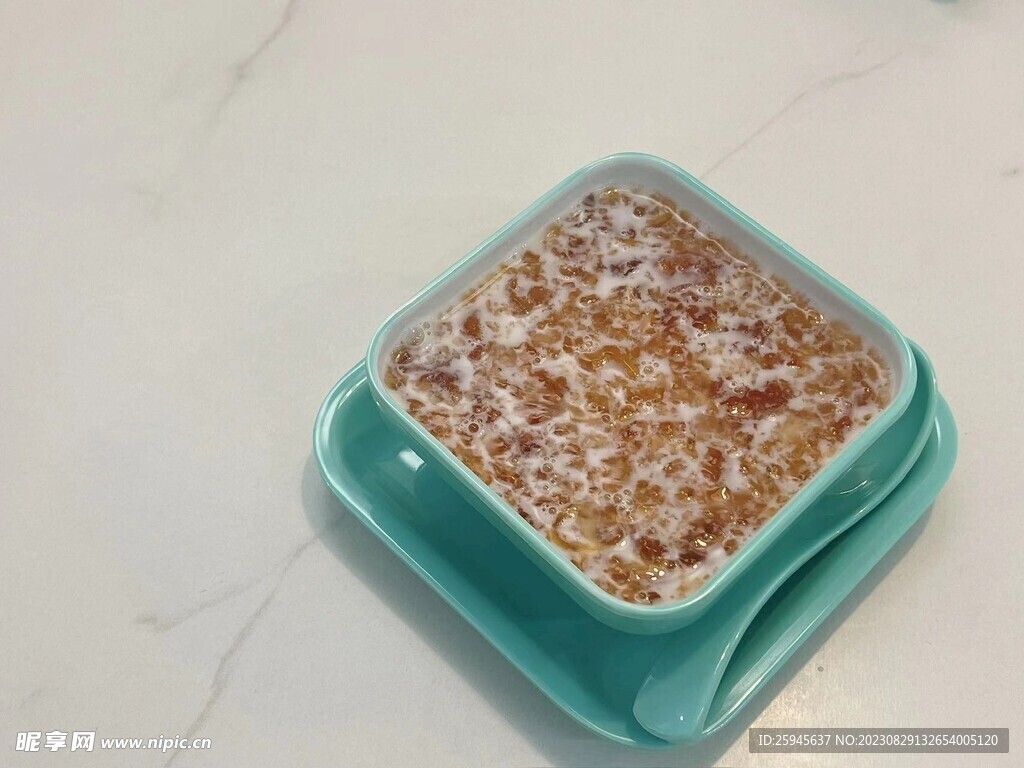 牛奶桃胶