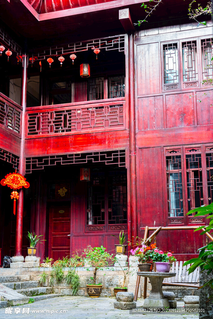 贵州镇远古镇古巷道民居阁楼