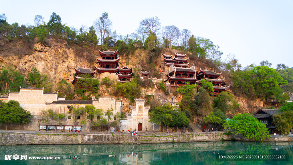 贵州镇远古镇万寿宫青龙洞