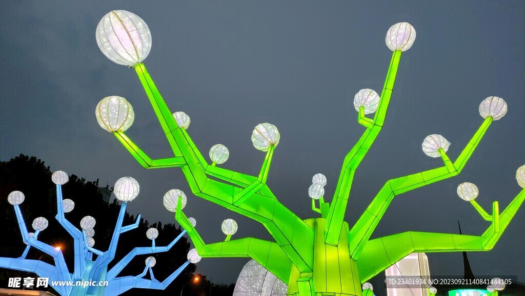 中华世纪坛花灯夜景