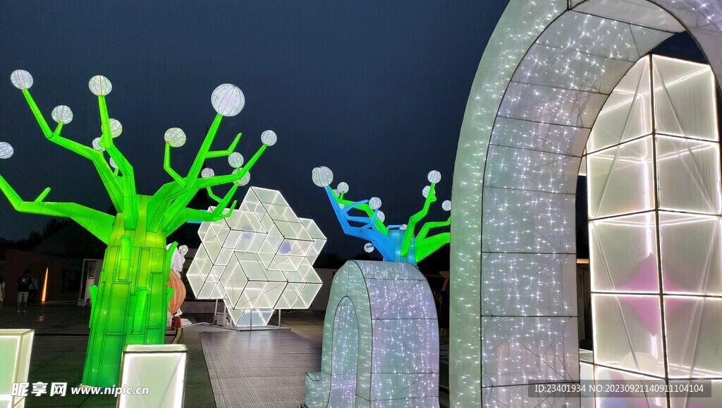 中华世纪坛花灯夜景