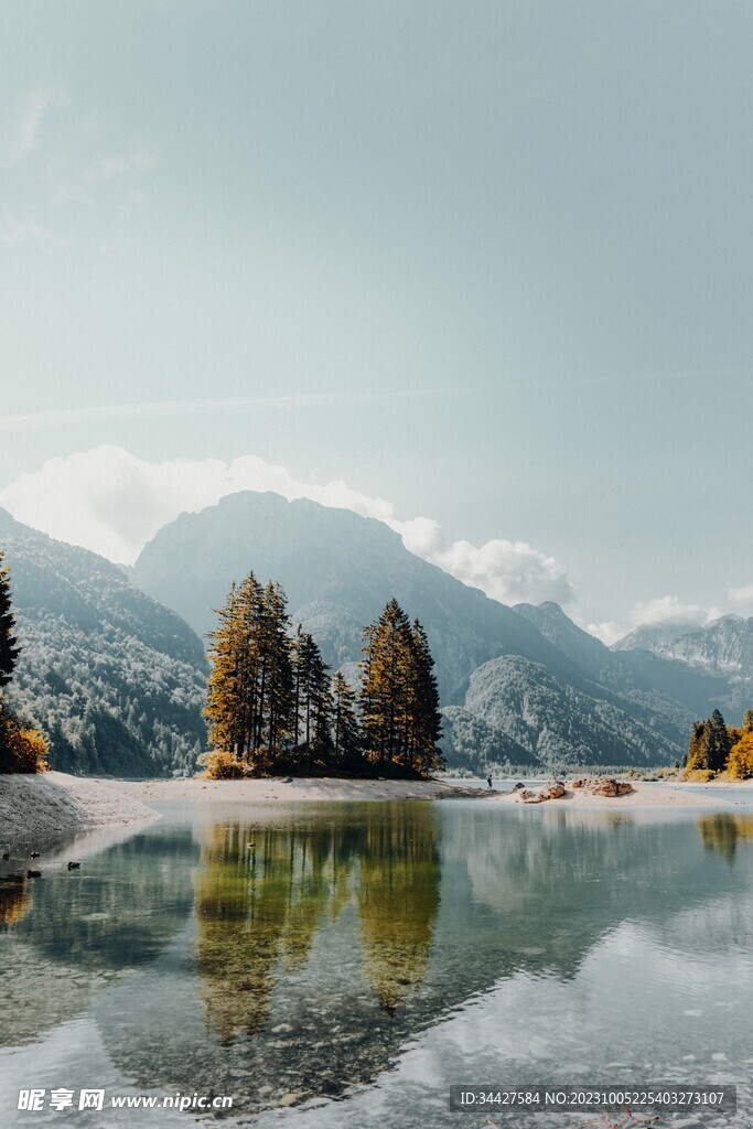 山水湖景